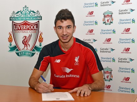 Marko Grujic firma con il Liverpool